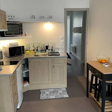 Apartment Entier 33 M2 A *