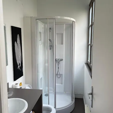 Centre Proche Chateau Et Gare 33 M2 *