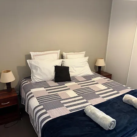 Centre Proche Chateau Et Gare 33 M2